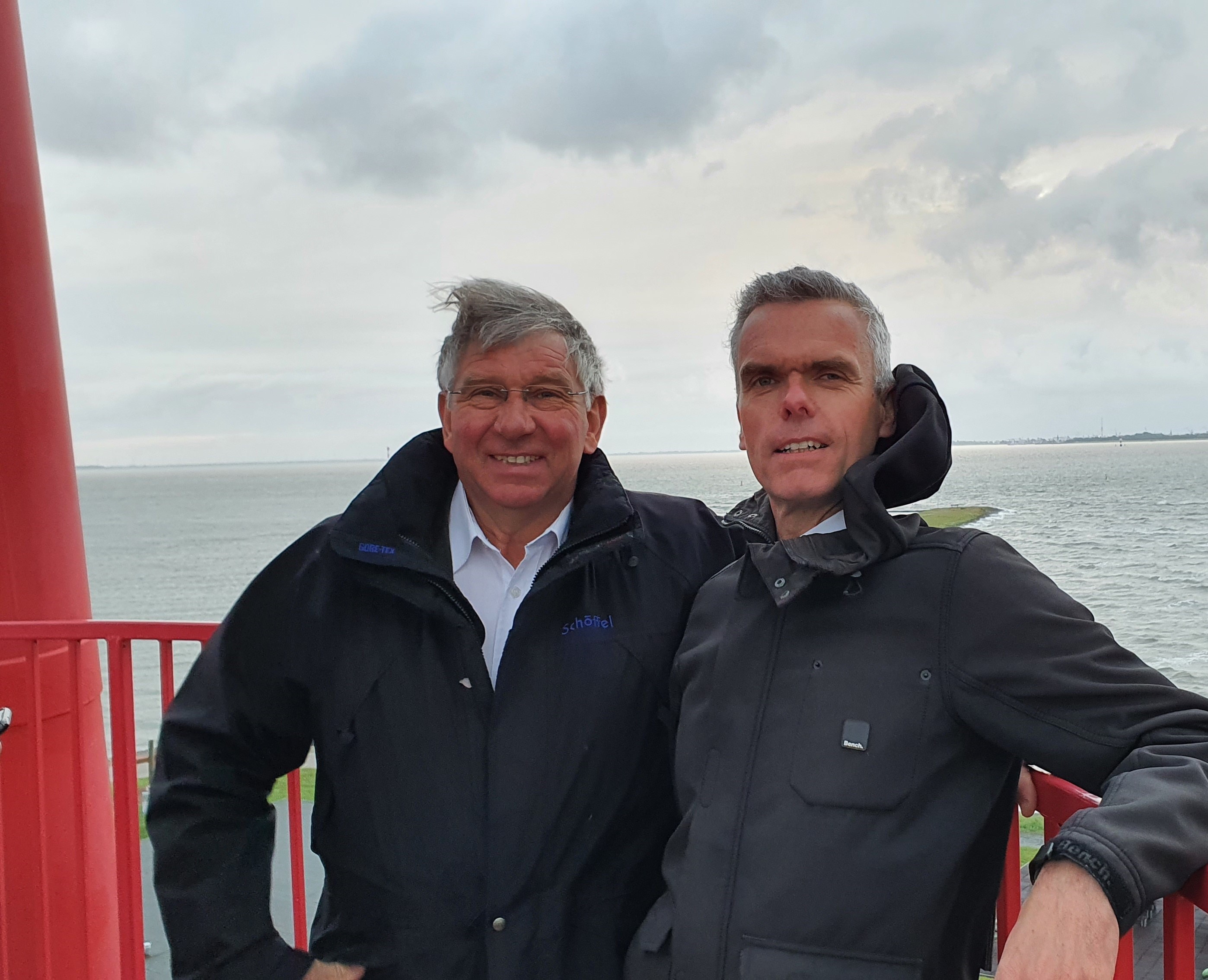 Georg Dürr und Harald Hillmer (Foto: v. li.)-Lionspräsidenten Nordenham/Elsfleth